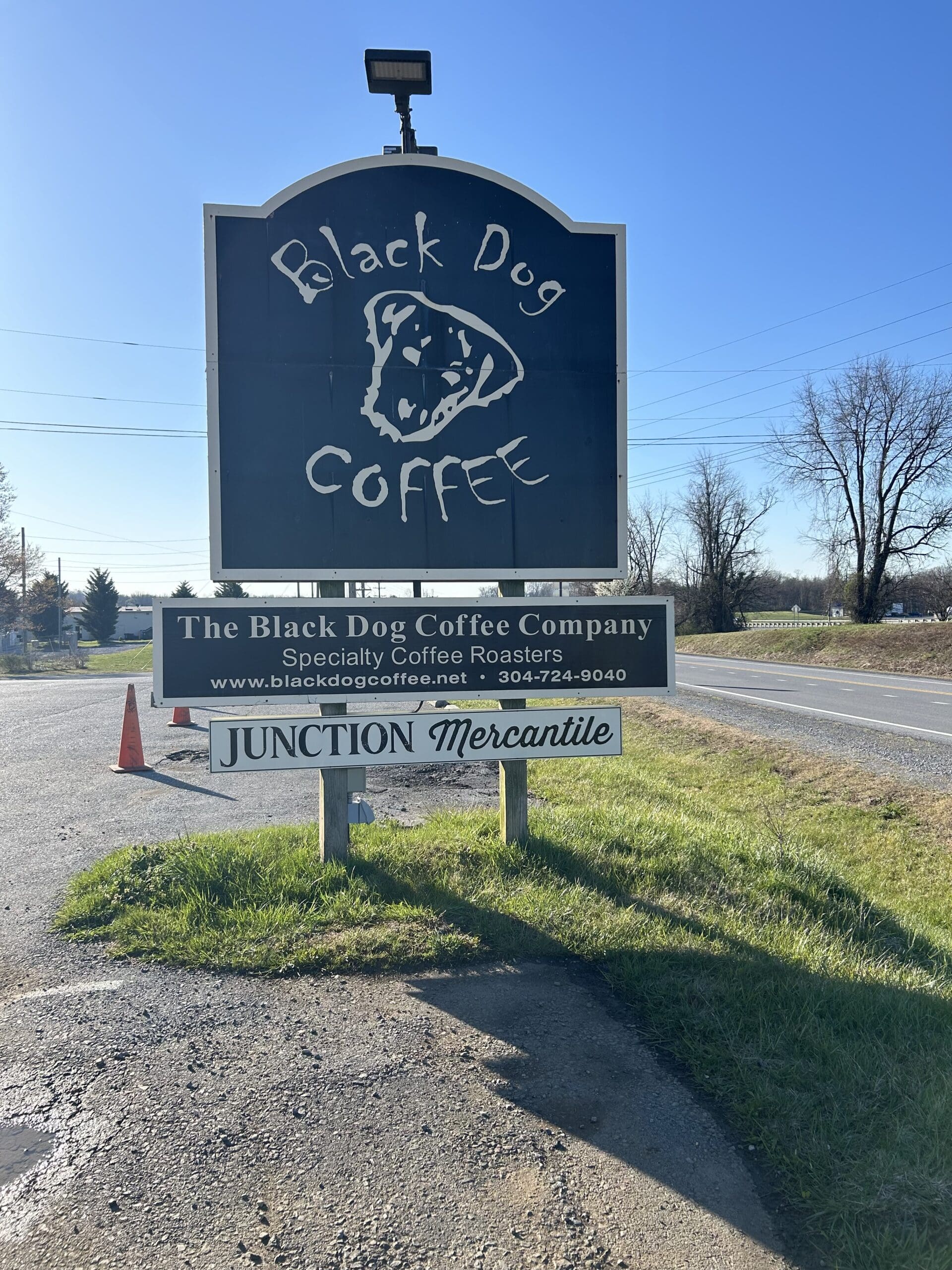 Black Dog Coffee Shop